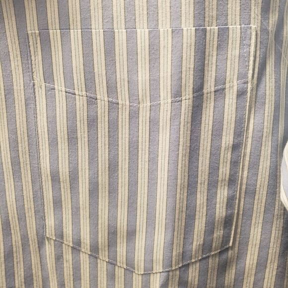 Croft&Barrow button down shirt 👕 - Picture 7 of 9